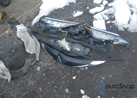 2021 Toyota Sienna Le z USA, uszkodzony, nr VIN 5TDKRKEC6MS022553